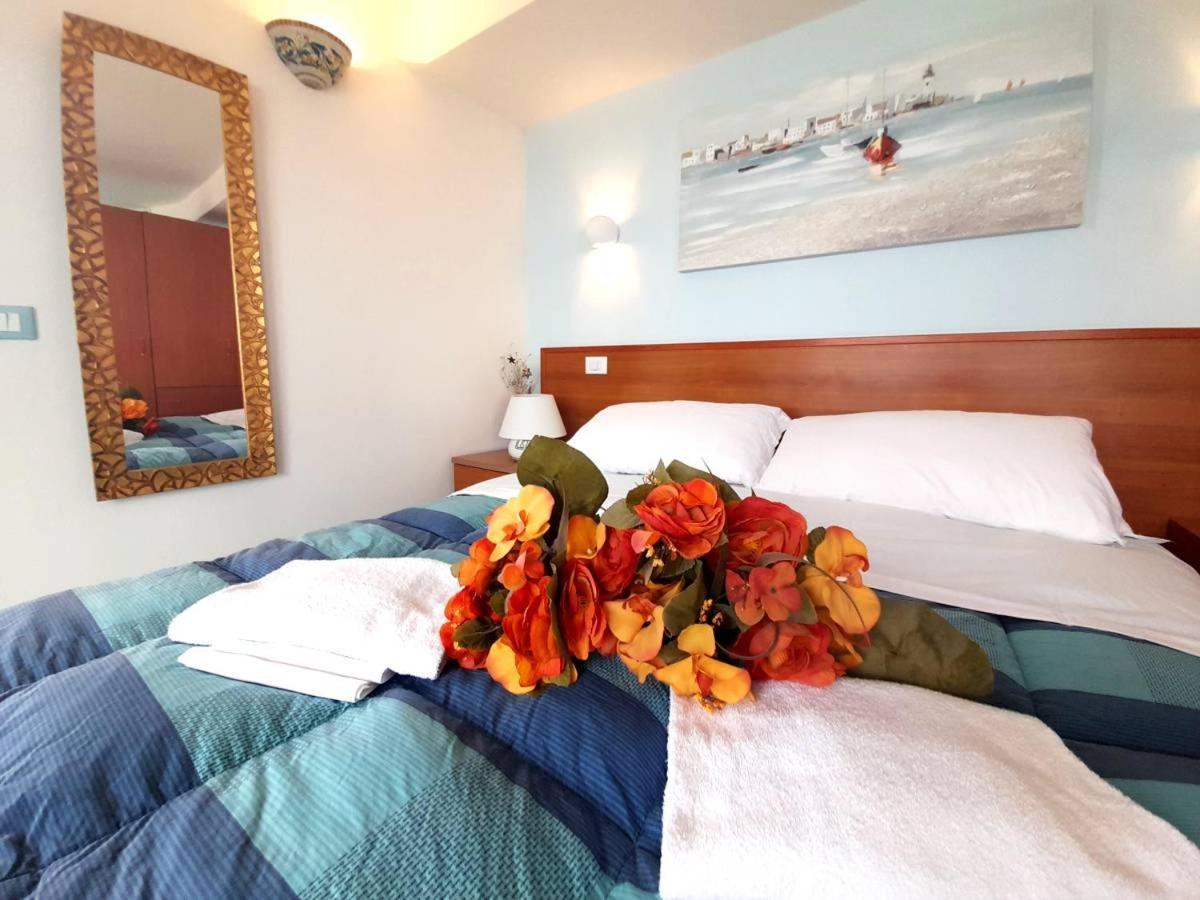 Casa Vacanze Elianto 안치오 외부 사진
