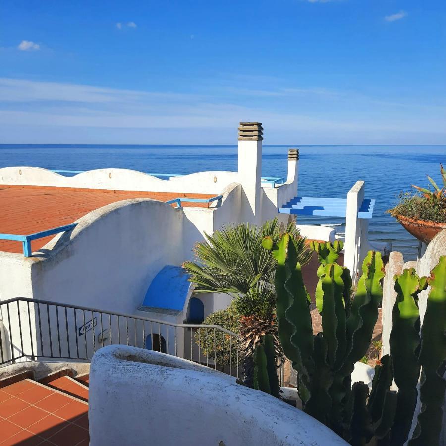 Casa Vacanze Elianto 안치오 외부 사진